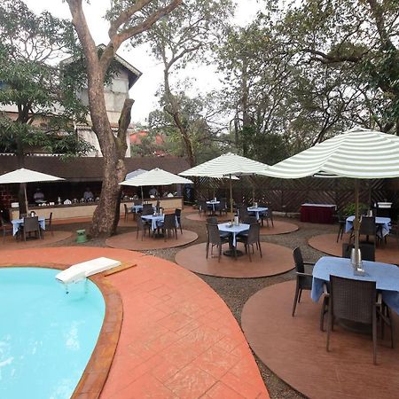 Westend Hotel Matheran Exterior foto