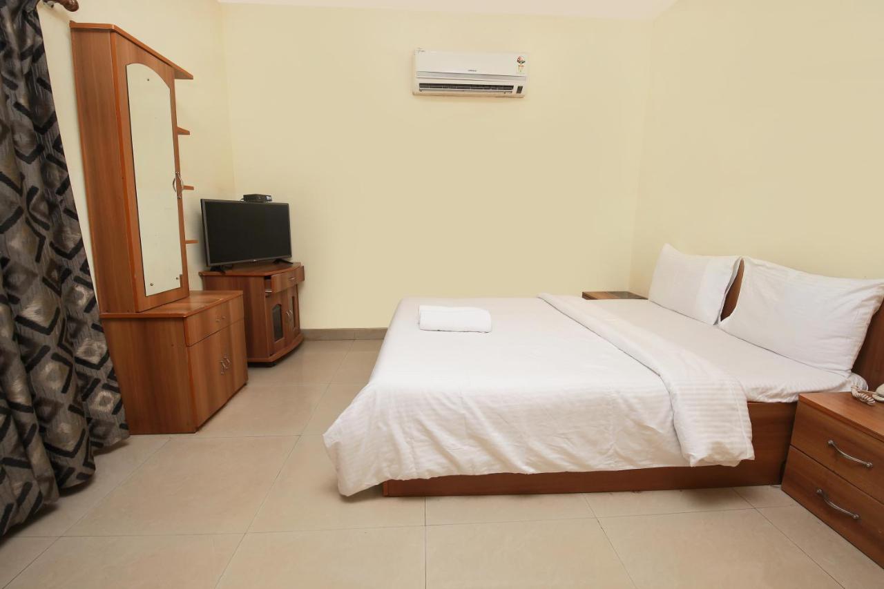 Westend Hotel Matheran Exterior foto